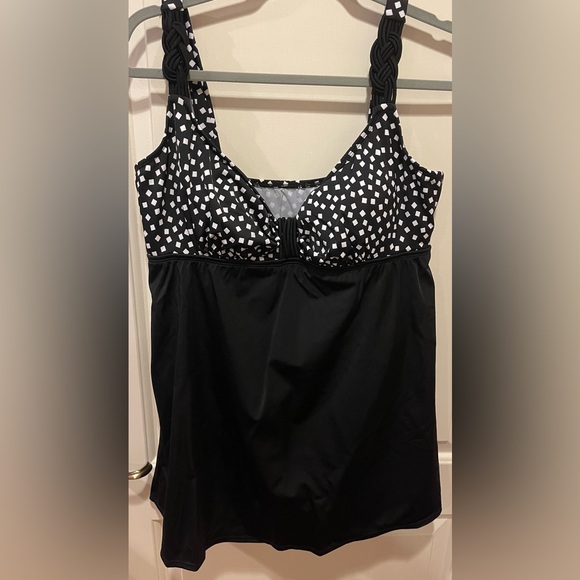 Longitude Other - Longitude Swimsuit size16